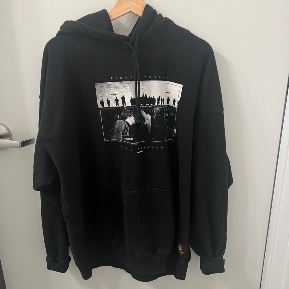 Brandy Melville christy graphic hoodie